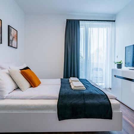 Fox Premium Apartment & Free Private Parking Budapest Exterior photo