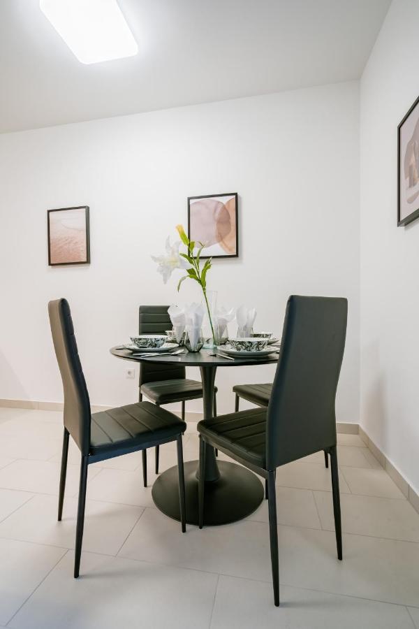 Fox Premium Apartment & Free Private Parking Budapest Exterior photo